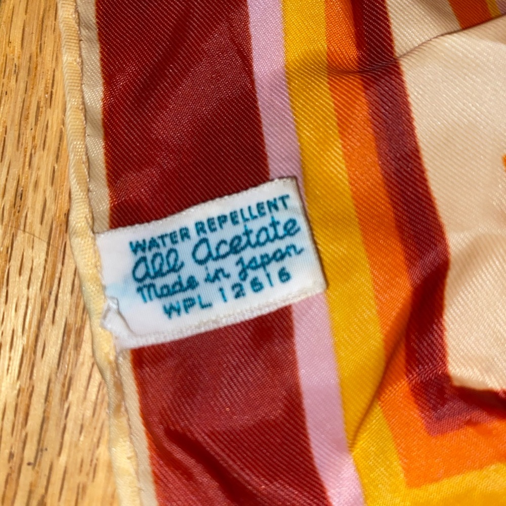 ***SOLD***1960’s Scarf. - Picture 3 of 3